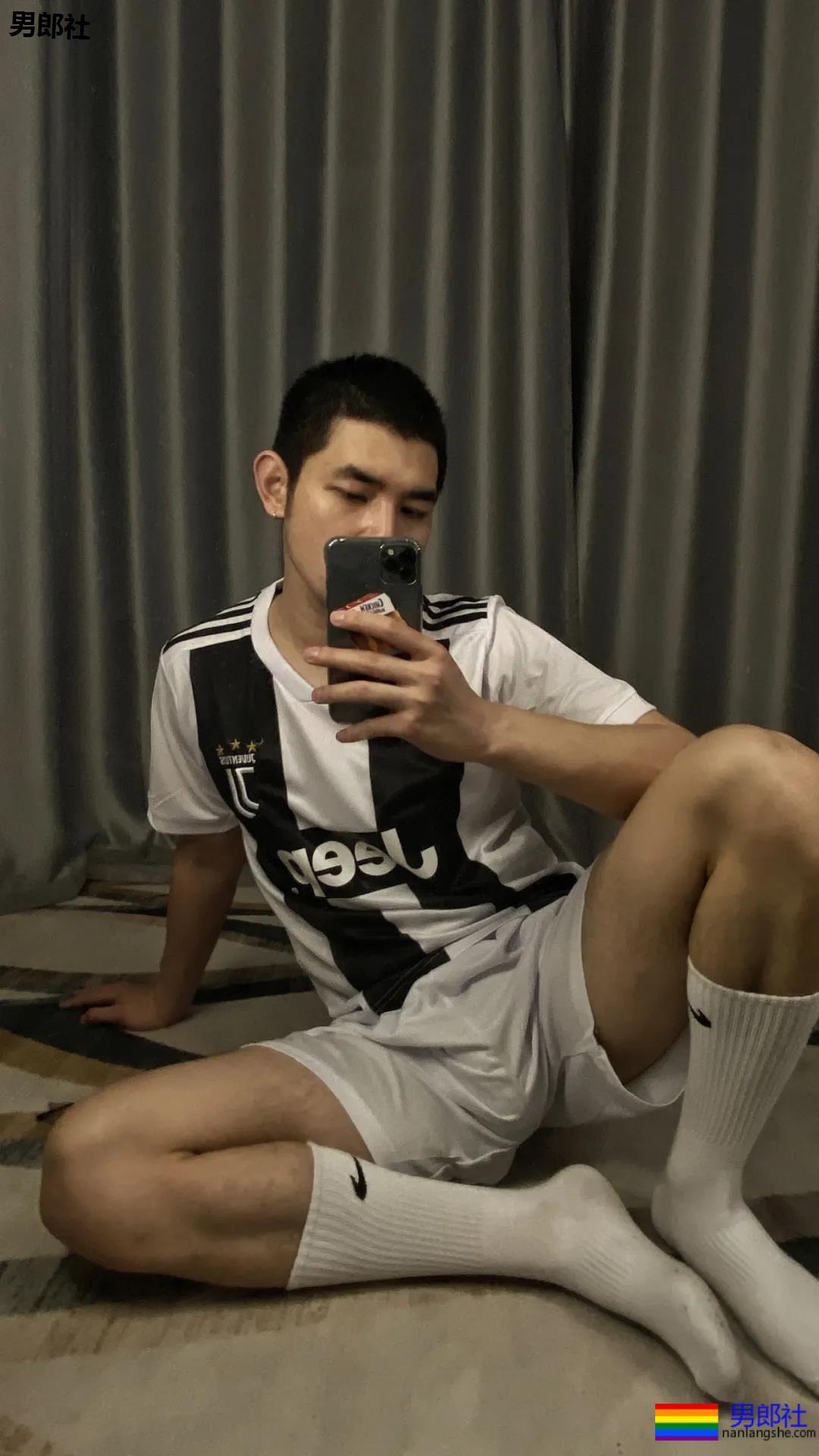 185cm+大长腿毛很凶的帅气体育大弟弟！ - 51虹马