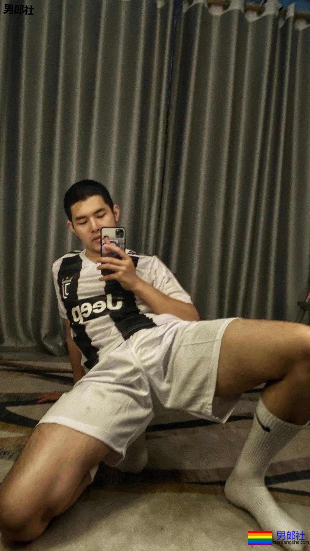 185cm+大长腿毛很凶的帅气体育大弟弟！ - 51虹马