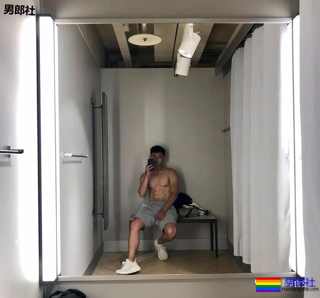 肌肉童颜发堉太好了，能做明星的私教实力一定“大”！ - 51虹马