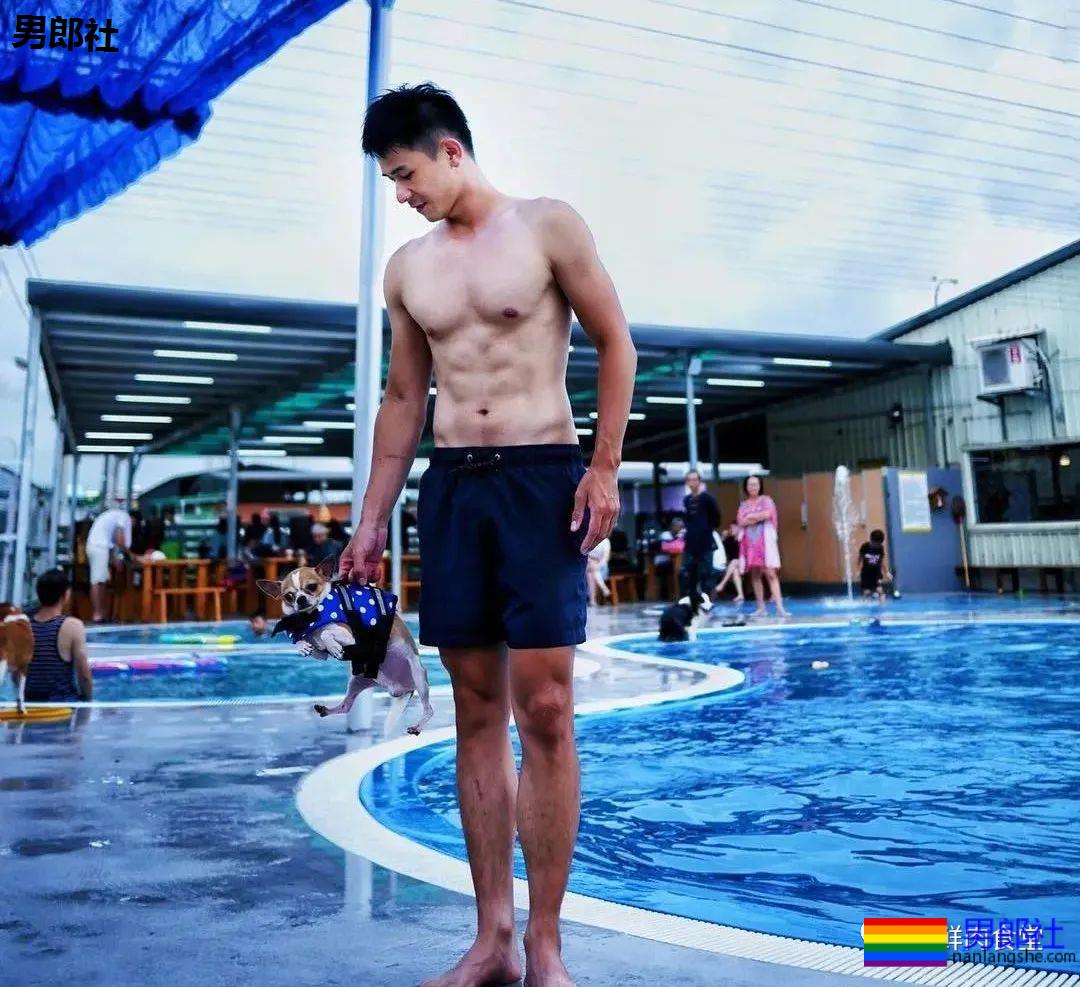 肌肉童颜发堉太好了，能做明星的私教实力一定“大”！ - 51虹马