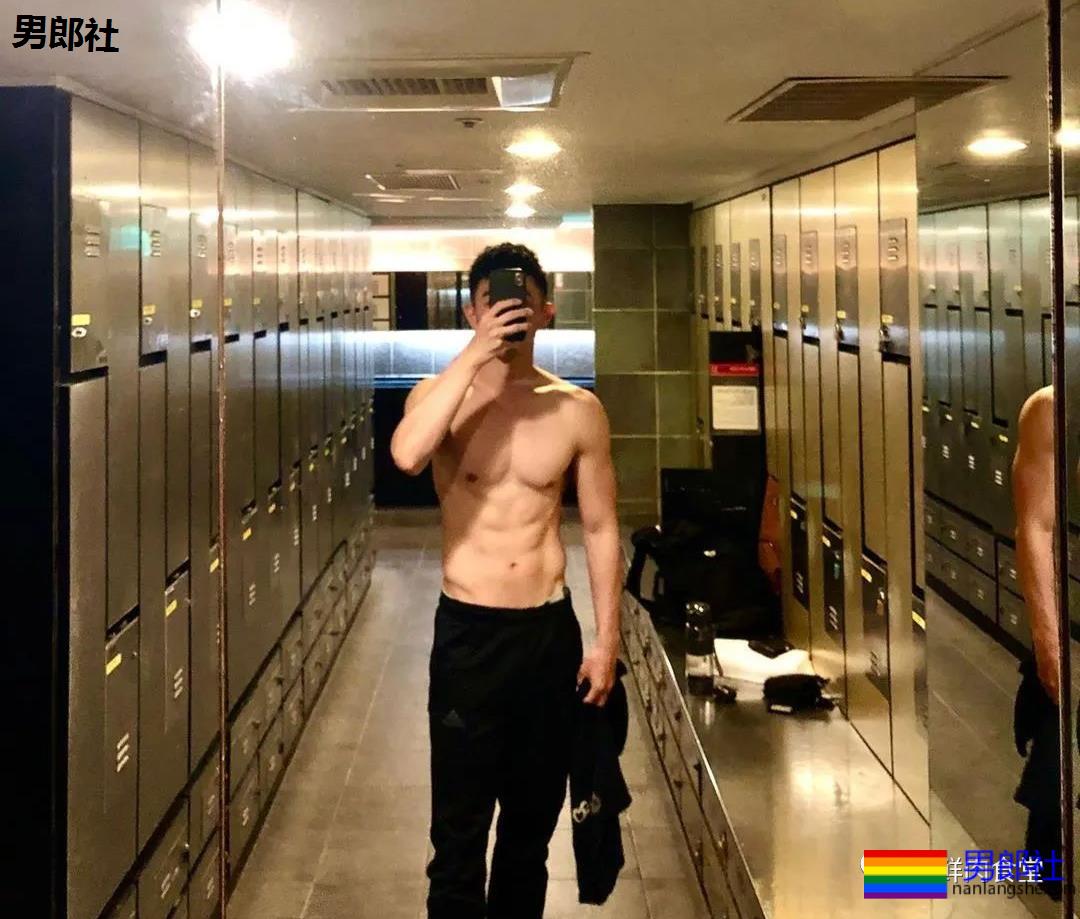 肌肉童颜发堉太好了，能做明星的私教实力一定“大”！ - 51虹马