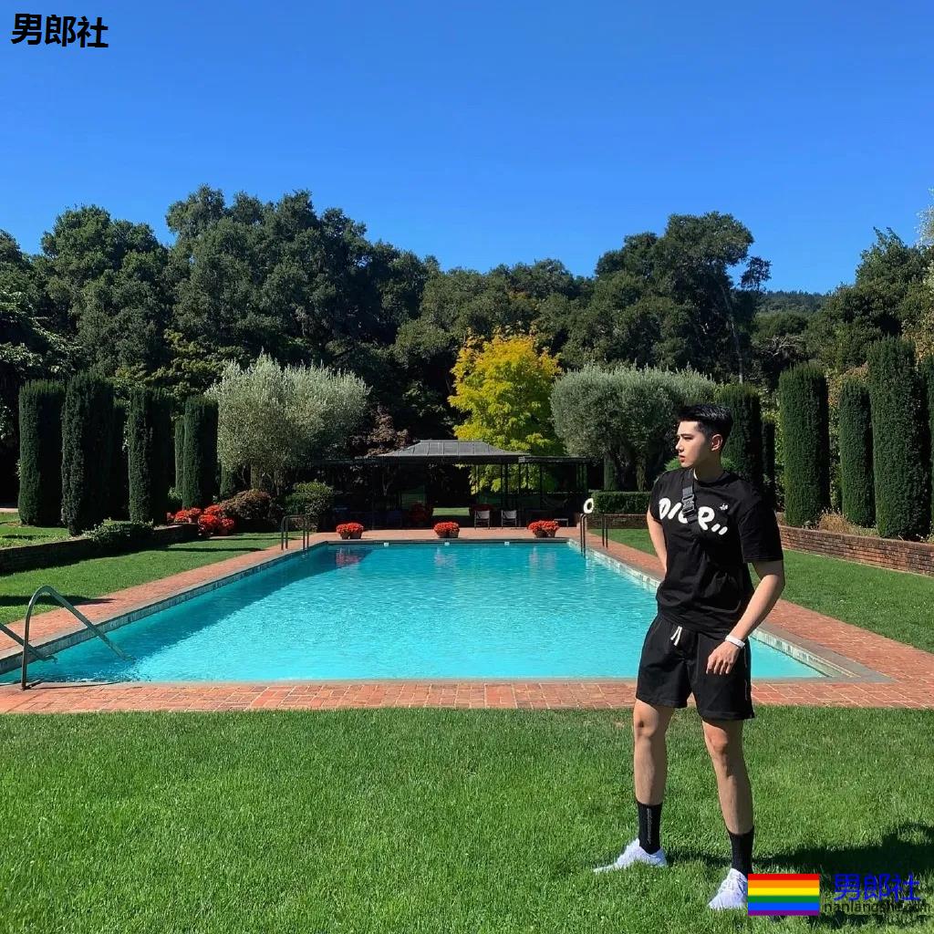 大长腿体育生一枚，这个侧颜我给满分 - 51虹马