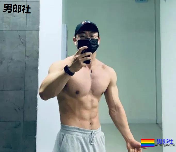 继推特小牙之后，又一个北京医生刷屏，网友：求打针！！ - 51虹马