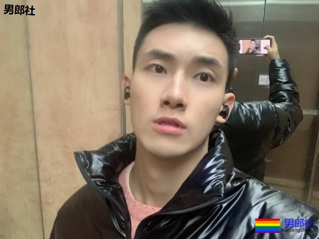 上海教练の私房照！哇哦~好羞涩。。。-51虹马