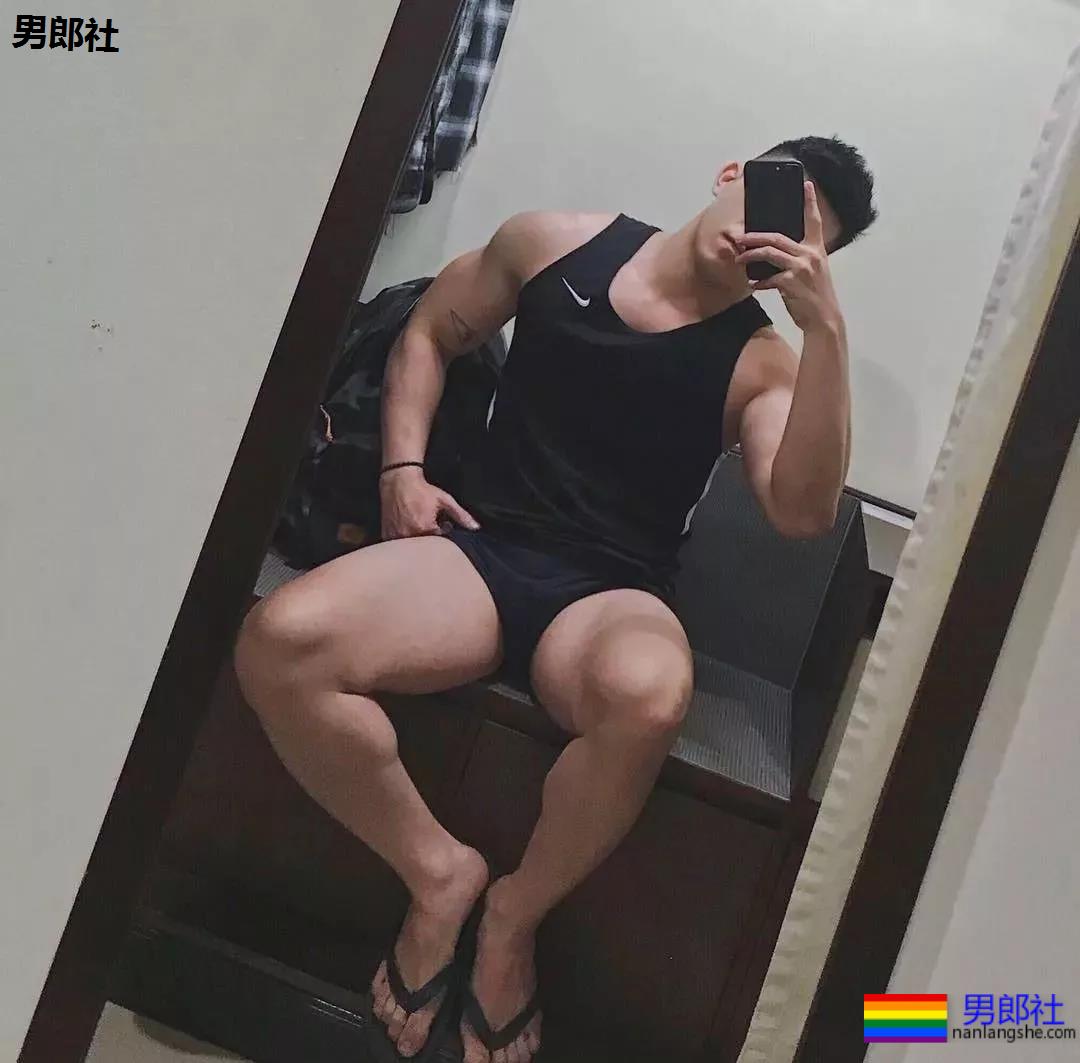 上海教练の私房照！哇哦~好羞涩。。。 - 51虹马