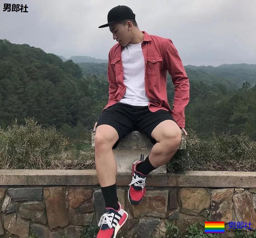 上海教练の私房照！哇哦~好羞涩。。。 - 51虹马