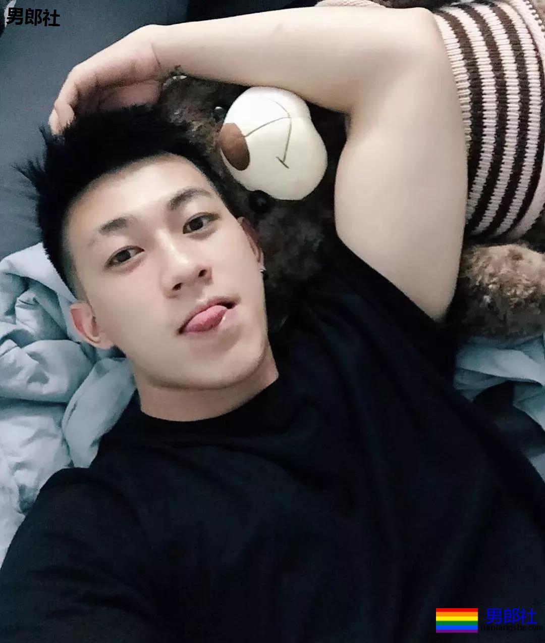 上海教练の私房照！哇哦~好羞涩。。。 - 51虹马