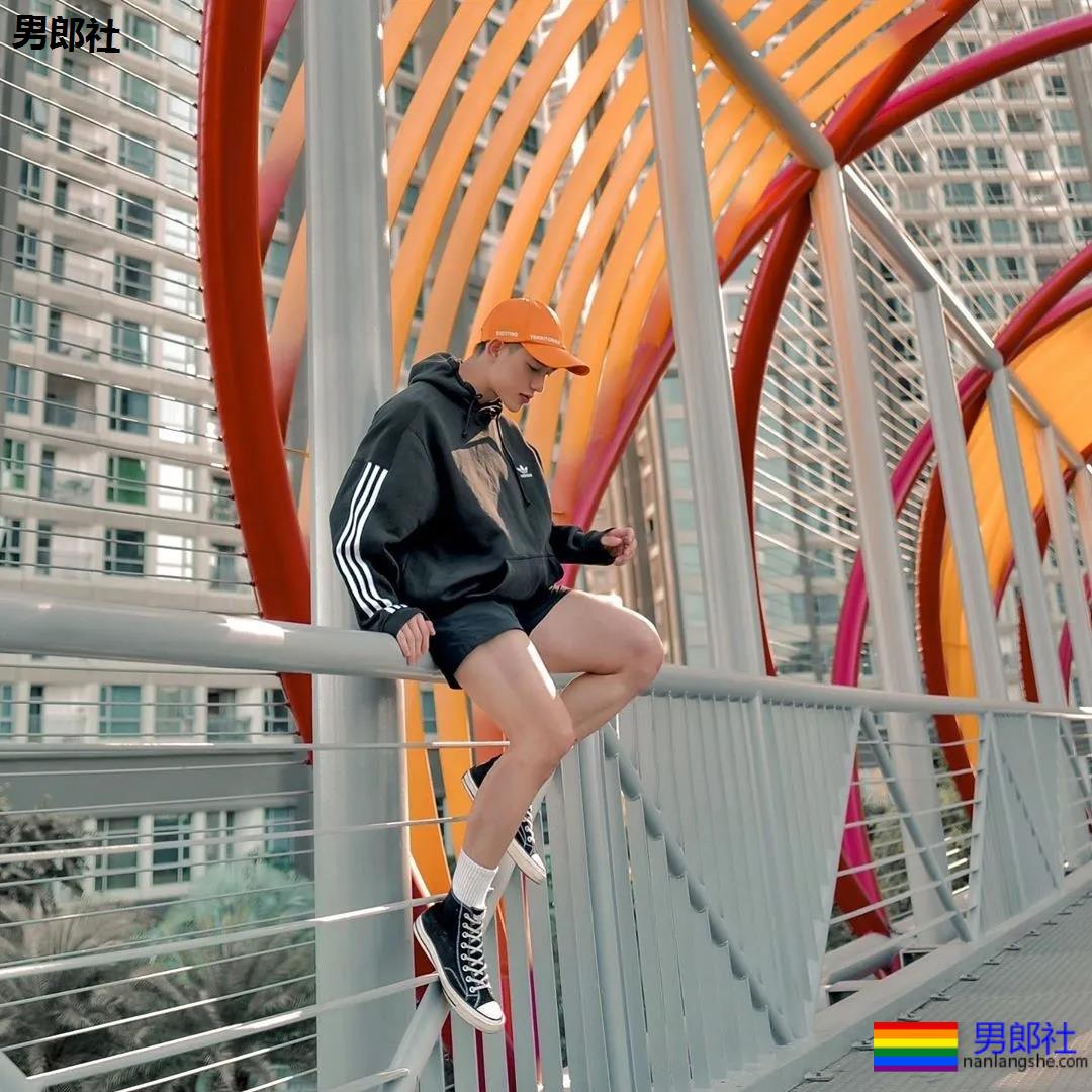 短裤瑜伽教练比毛若懿还软!96年腱子肉小狼狗,好水一翘屁嫩男! - 51虹马 短裤瑜伽教练比毛若懿还软!96年腱子肉小狼狗,好水一翘屁嫩男! - 51虹马