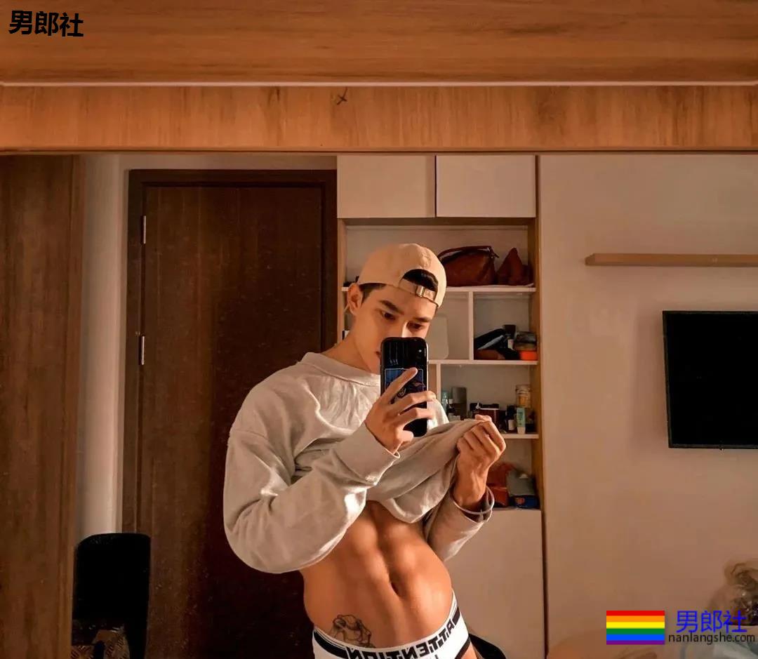 短裤瑜伽教练比毛若懿还软!96年腱子肉小狼狗,好水一翘屁嫩男! - 51虹马 短裤瑜伽教练比毛若懿还软!96年腱子肉小狼狗,好水一翘屁嫩男! - 51虹马