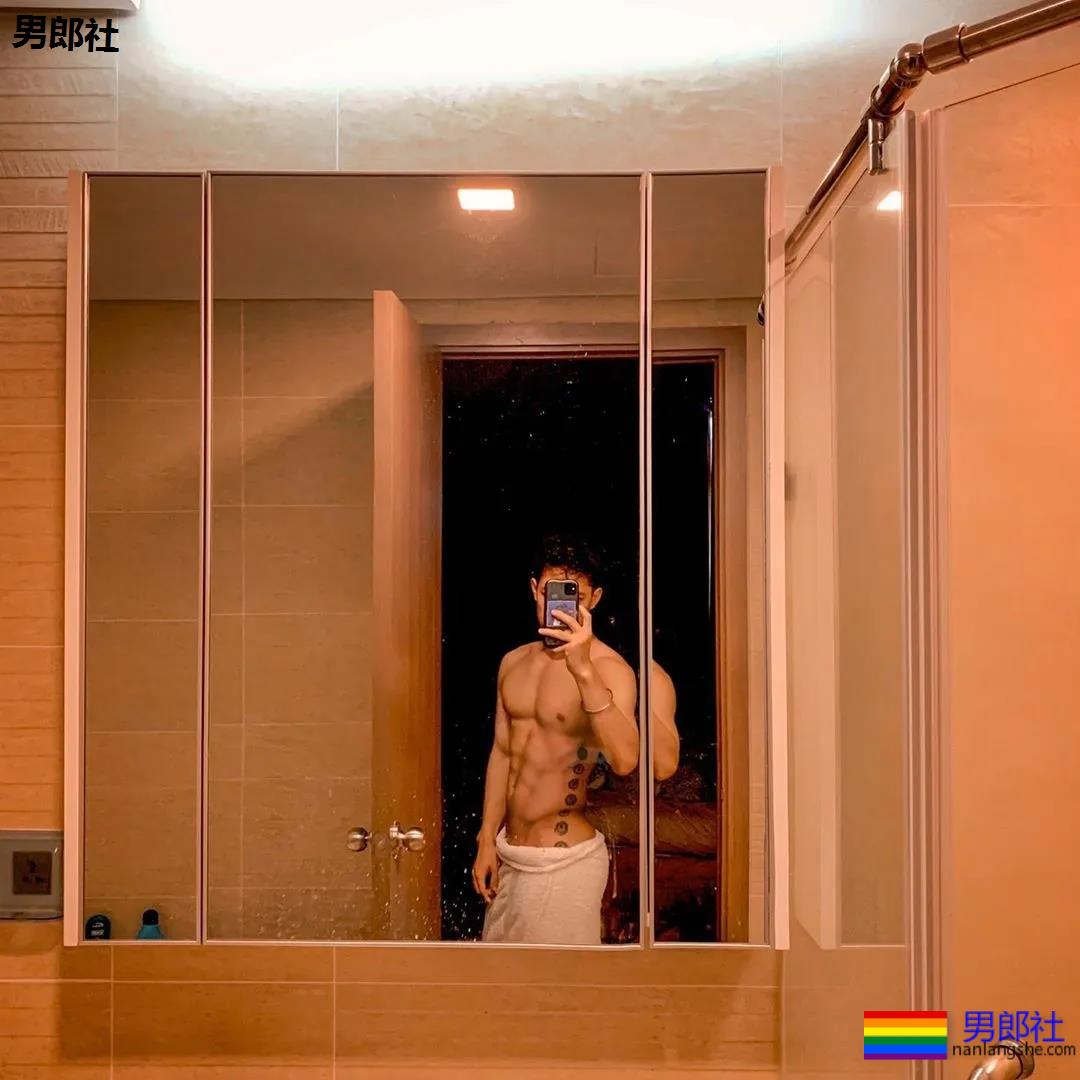 短裤瑜伽教练比毛若懿还软!96年腱子肉小狼狗,好水一翘屁嫩男! - 51虹马 短裤瑜伽教练比毛若懿还软!96年腱子肉小狼狗,好水一翘屁嫩男! - 51虹马