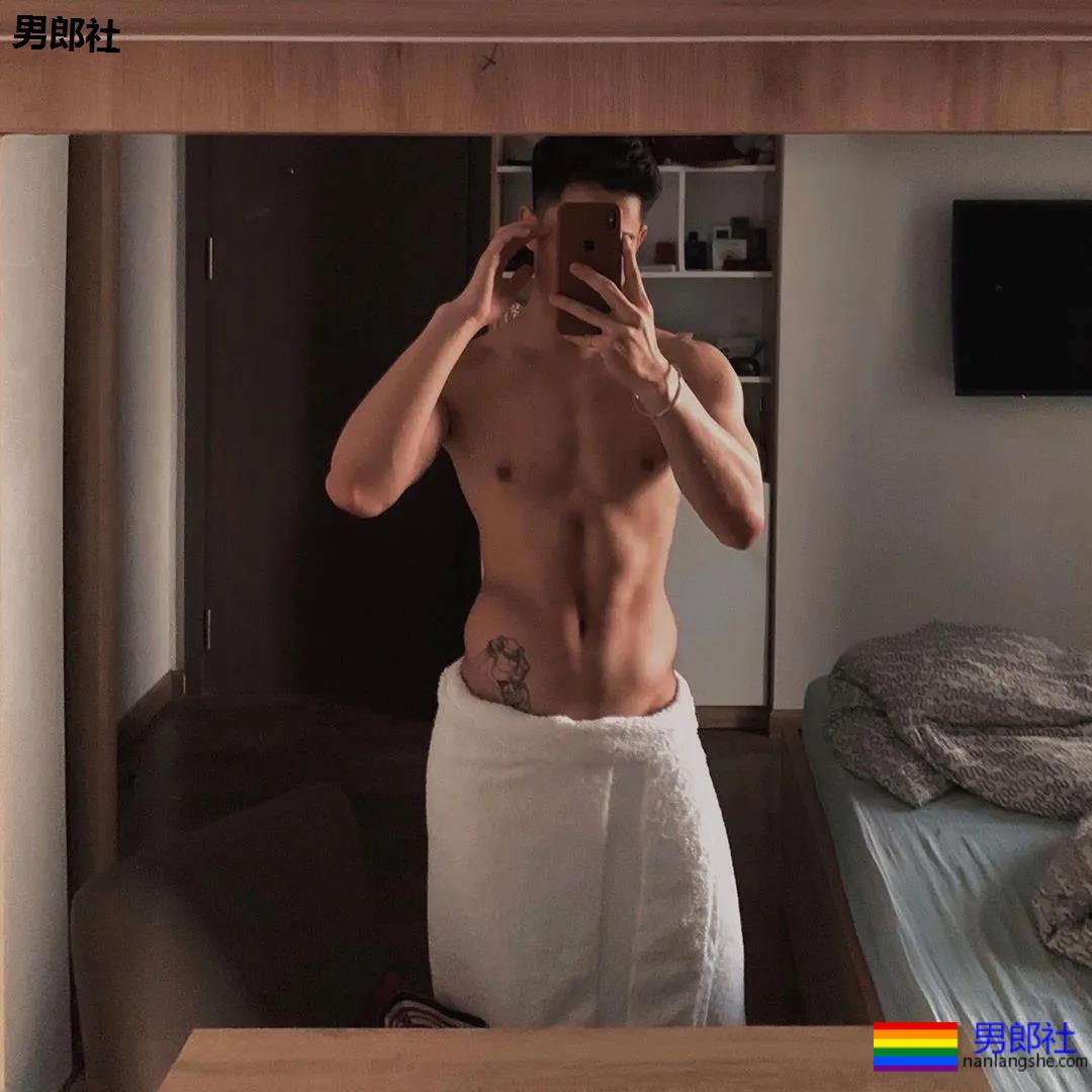 短裤瑜伽教练比毛若懿还软!96年腱子肉小狼狗,好水一翘屁嫩男! - 51虹马 短裤瑜伽教练比毛若懿还软!96年腱子肉小狼狗,好水一翘屁嫩男! - 51虹马