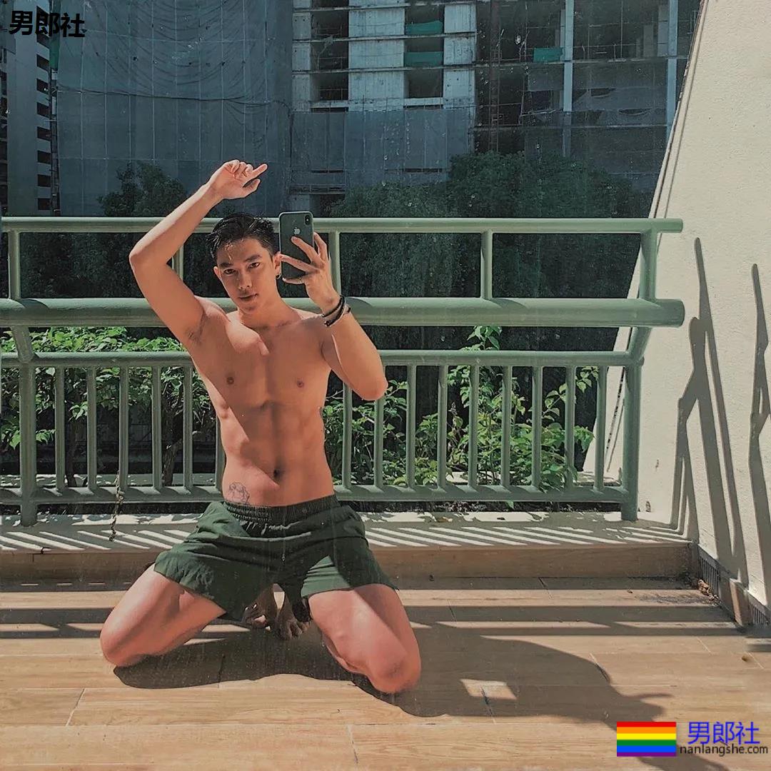 短裤瑜伽教练比毛若懿还软!96年腱子肉小狼狗,好水一翘屁嫩男! - 51虹马 短裤瑜伽教练比毛若懿还软!96年腱子肉小狼狗,好水一翘屁嫩男! - 51虹马