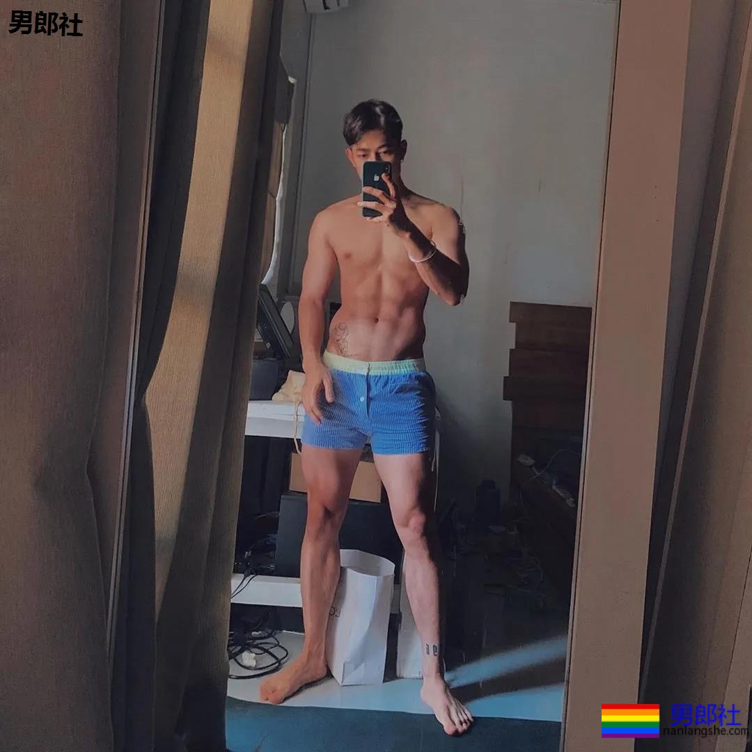 短裤瑜伽教练比毛若懿还软!96年腱子肉小狼狗,好水一翘屁嫩男! - 51虹马 短裤瑜伽教练比毛若懿还软!96年腱子肉小狼狗,好水一翘屁嫩男! - 51虹马