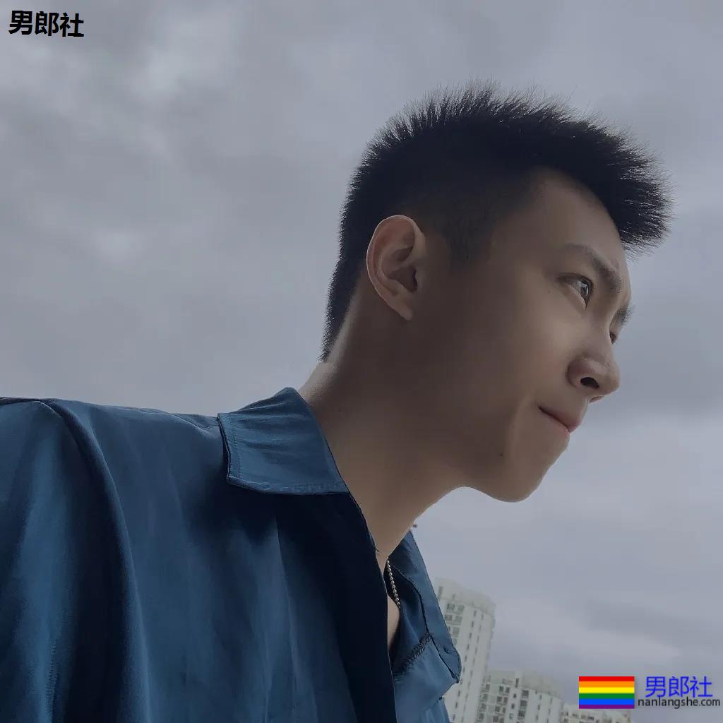 185大长腿退役兵哥，腹肌公狗腰太帅了！ - 51虹马