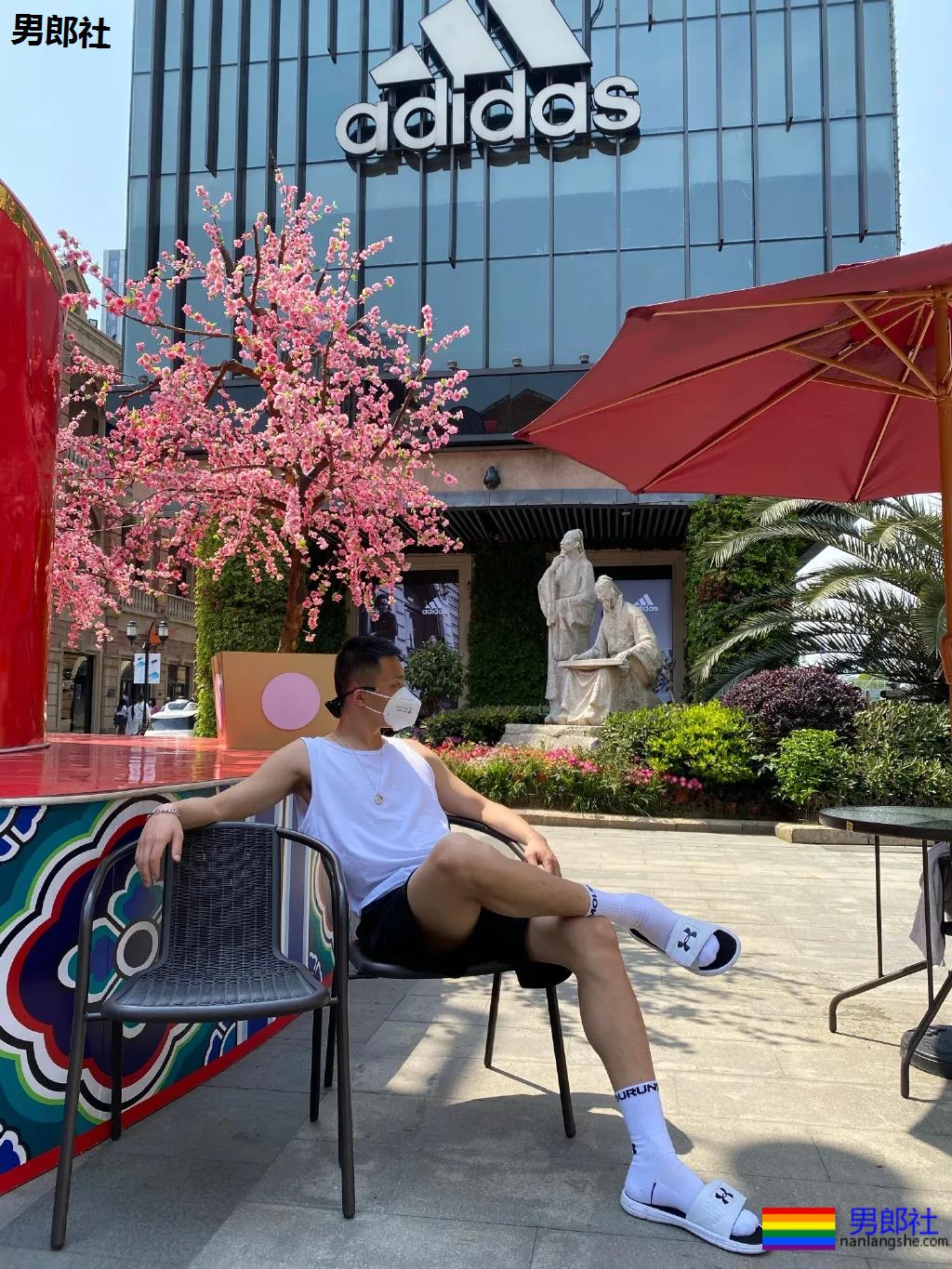 185大长腿退役兵哥，腹肌公狗腰太帅了！ - 51虹马