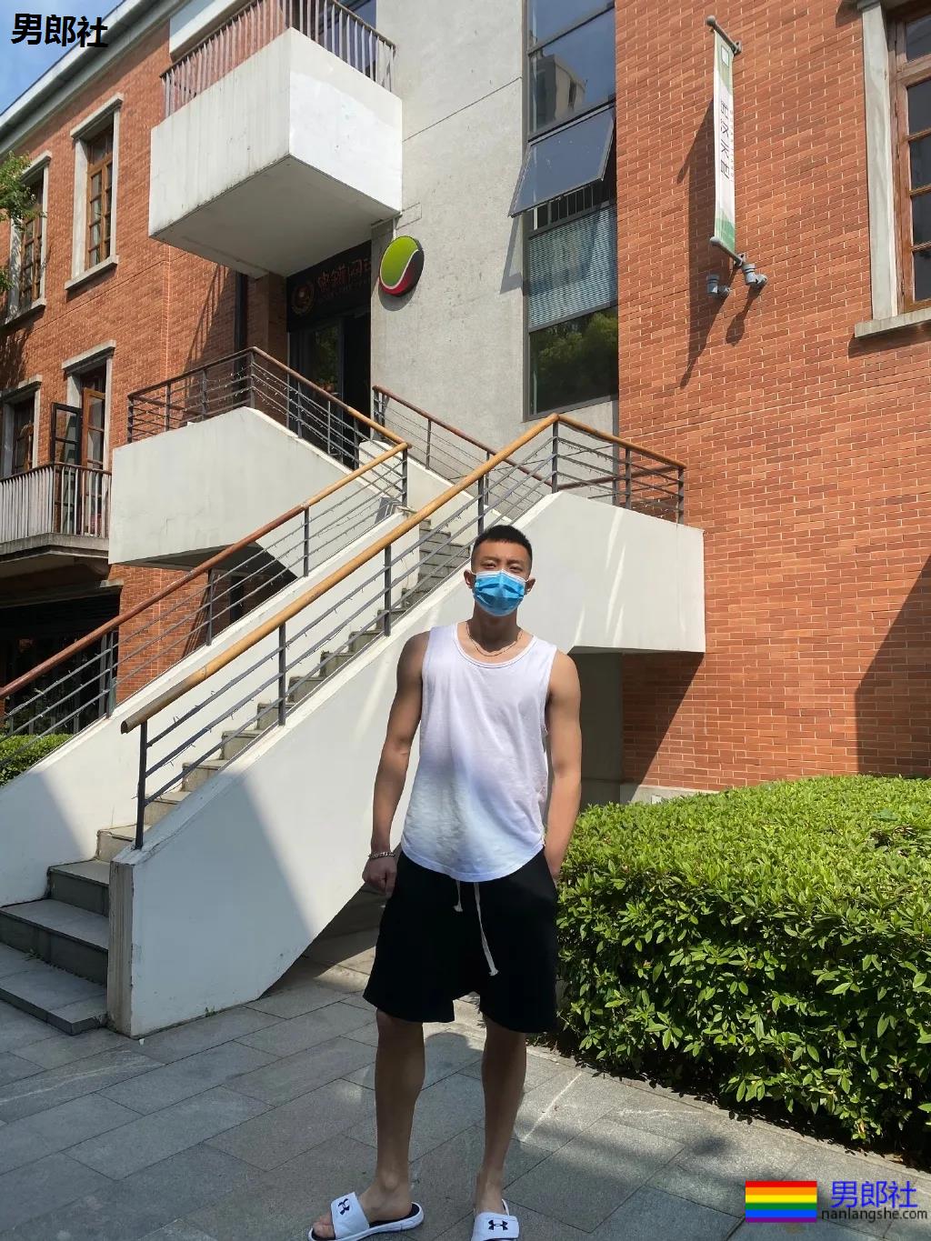 185大长腿退役兵哥，腹肌公狗腰太帅了！ - 51虹马