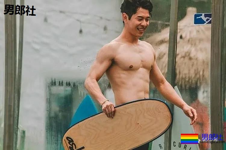 接连被电视台曝视频外泄，被嫌弃鼻子吋呎小还直播秀？ - 51虹马