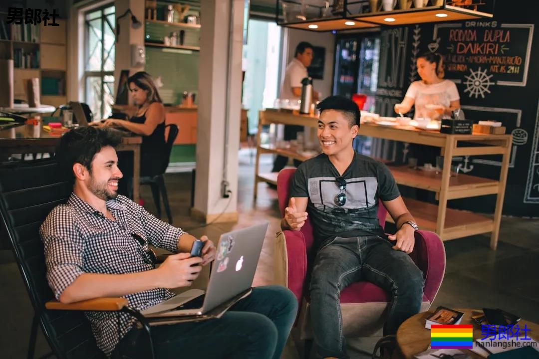 爱上直男室友，你想不到有多痛！ - 51虹马