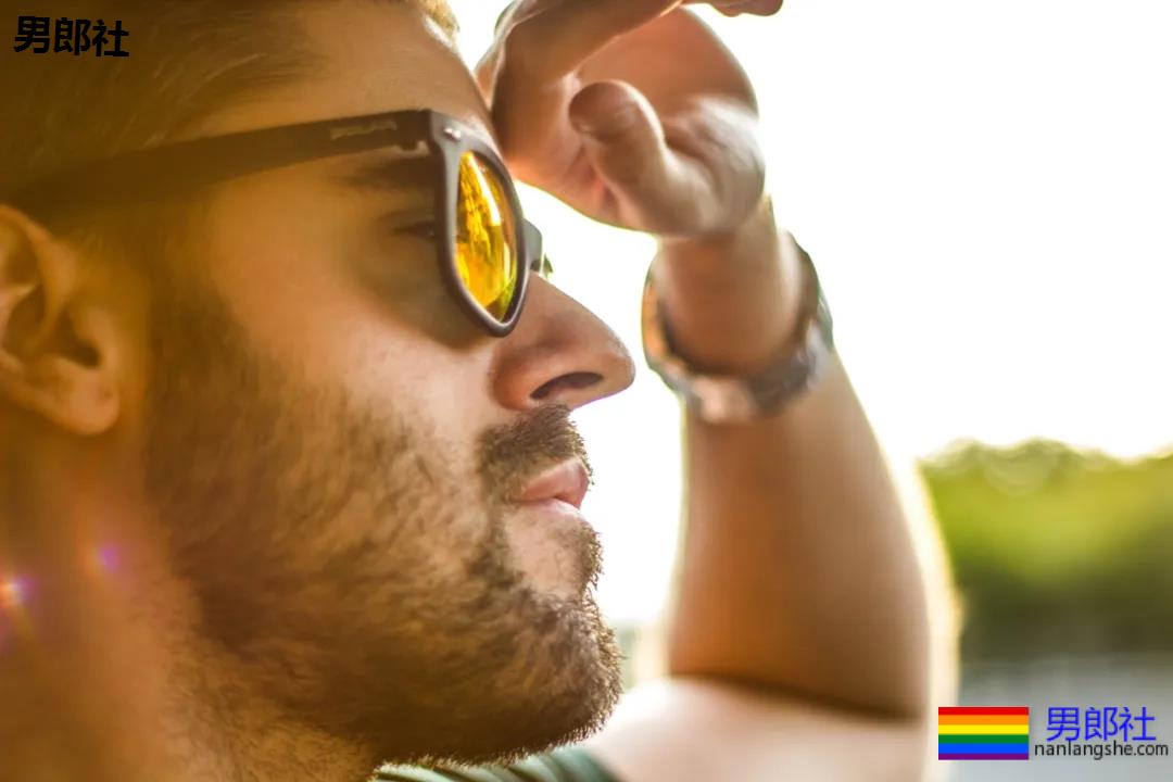 爱上直男室友，你想不到有多痛！ - 51虹马