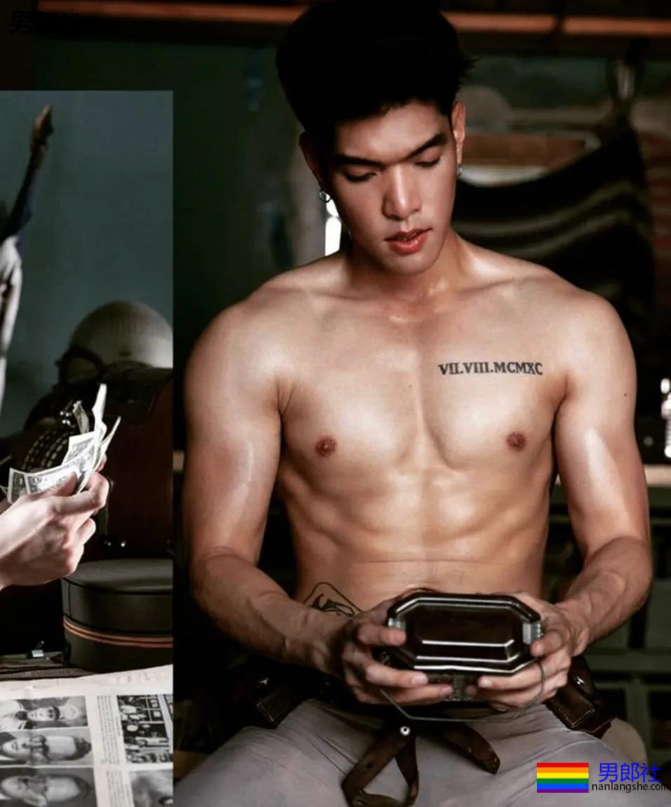 亚裔男模私下拍写真da，散发的荷尔蒙很有魅力，18cm小狼狗。-51虹马