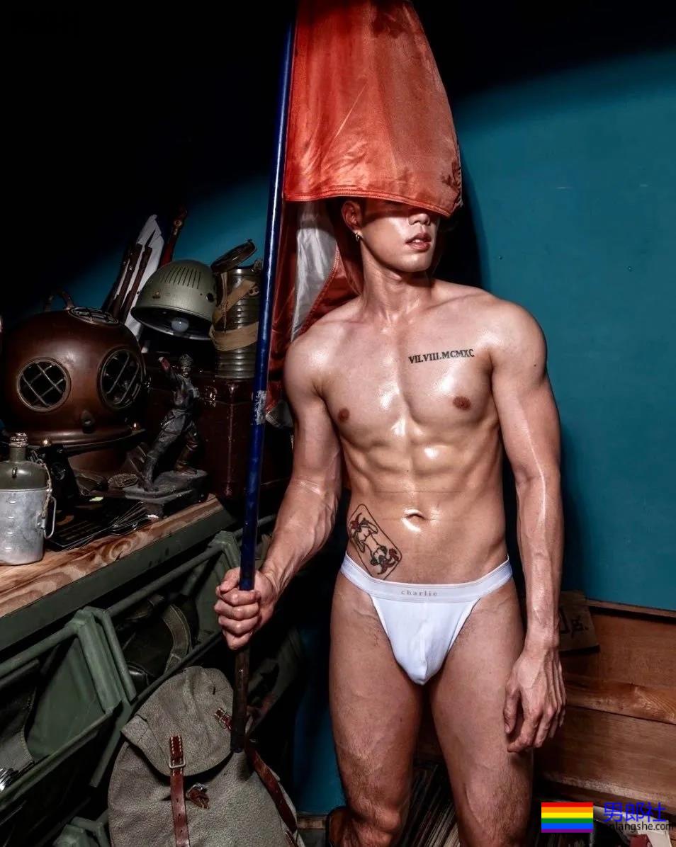 亚裔男模私下拍写真da,散发的荷尔蒙很有魅力,18cm小狼狗。 - 51虹马 亚裔男模私下拍写真da,散发的荷尔蒙很有魅力,18cm小狼狗。 - 51虹马