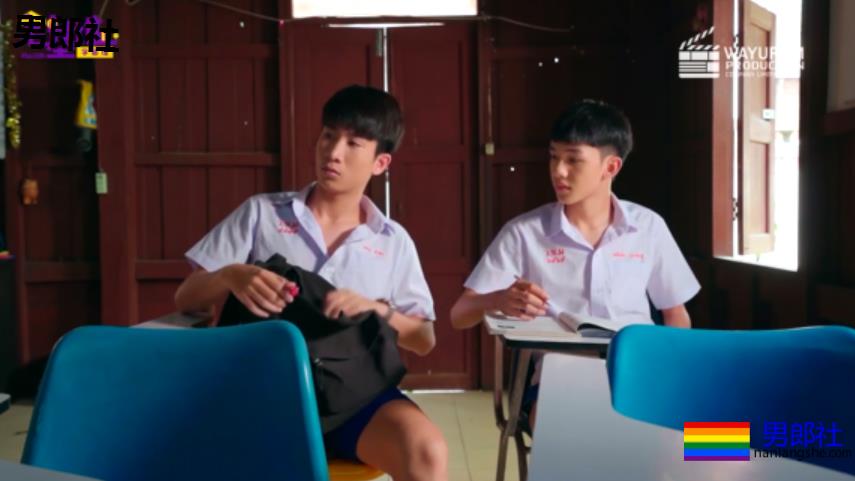 新收：男生厕所隔间里的秘密。。。-51虹马