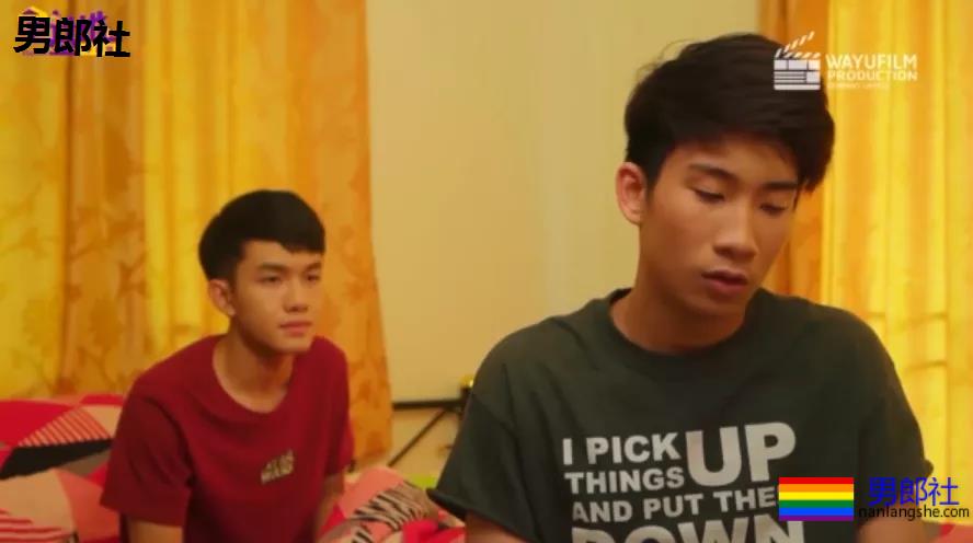 新收：男生厕所隔间里的秘密。。。 - 51虹马