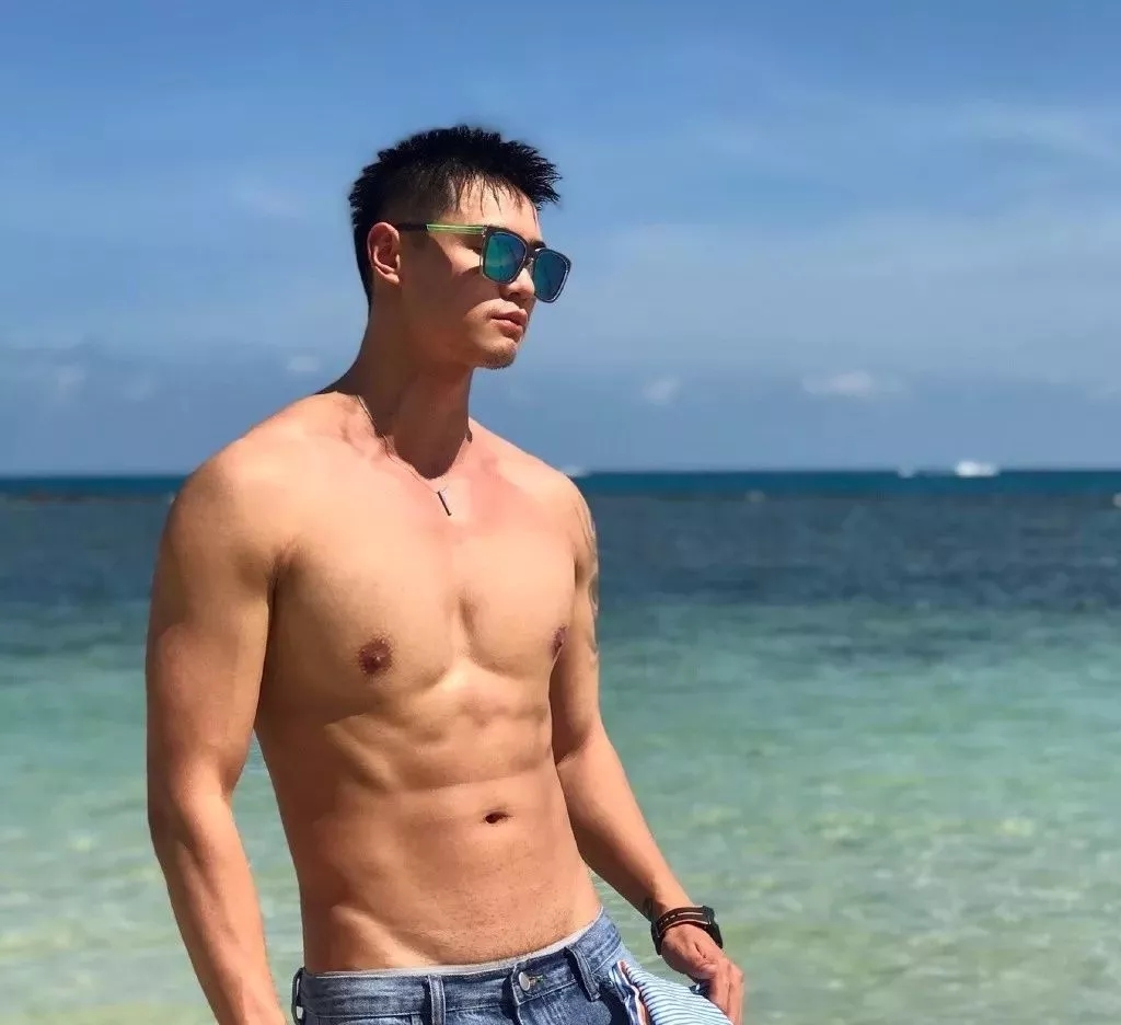 大Dior肌肉猛男！身材Man爆，哭喊着我要~ - 51虹马