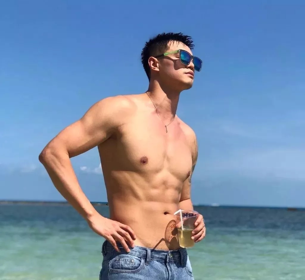 大Dior肌肉猛男！身材Man爆，哭喊着我要~ - 51虹马