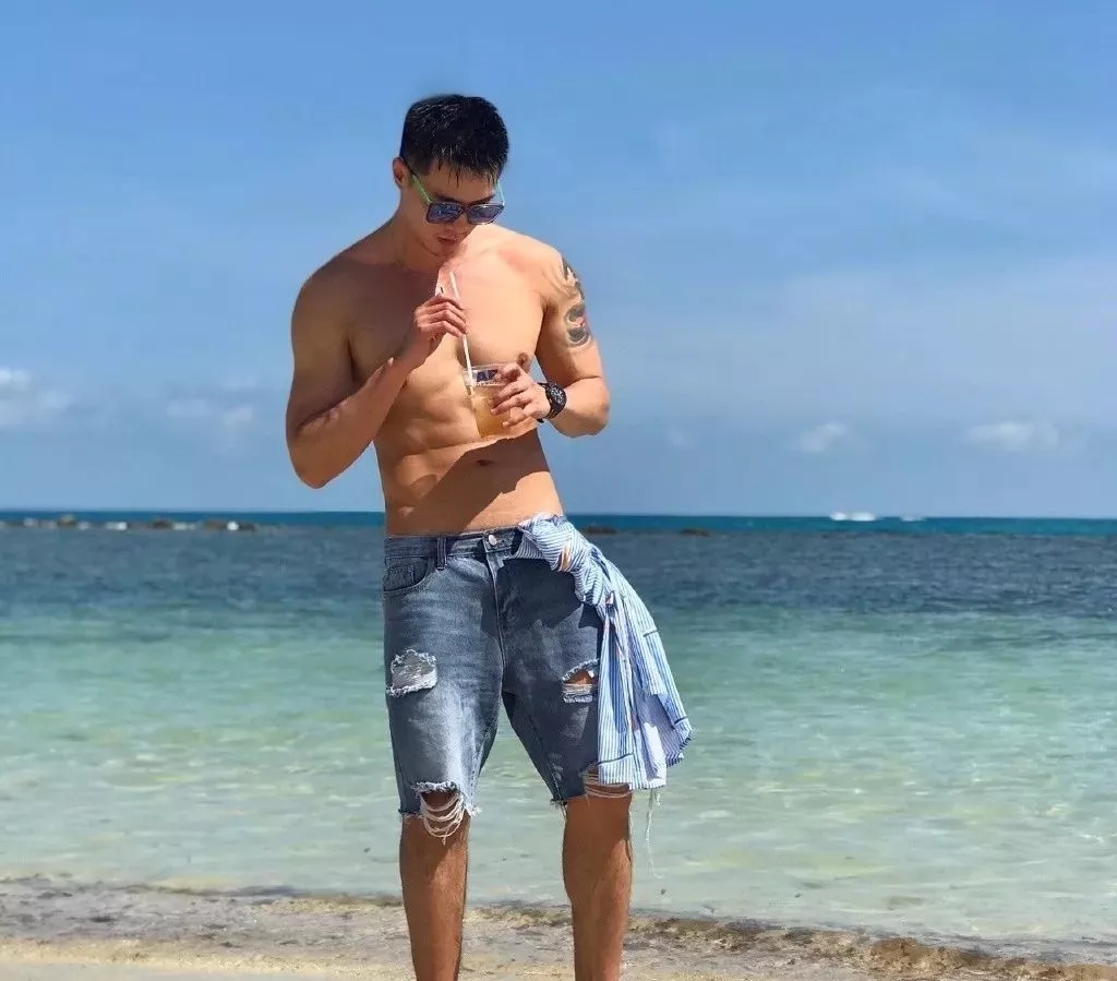 大Dior肌肉猛男！身材Man爆，哭喊着我要~ - 51虹马