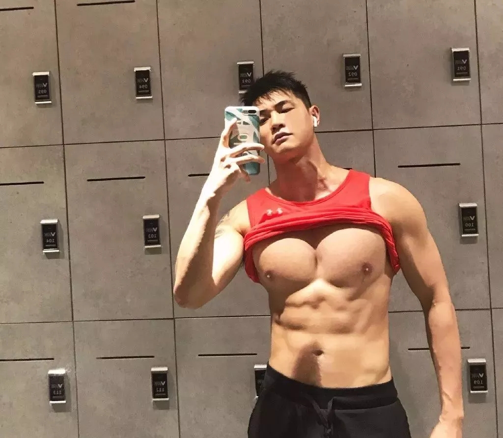 大Dior肌肉猛男！身材Man爆，哭喊着我要~ - 51虹马