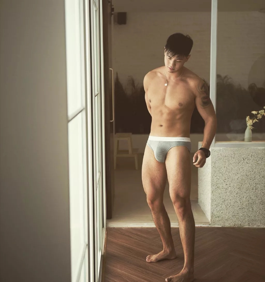 大Dior肌肉猛男！身材Man爆，哭喊着我要~ - 51虹马