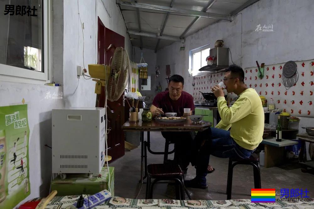 那对在河北农村开超市的网红夫夫,后来怎么样了? - 51虹马 那对在河北农村开超市的网红夫夫,后来怎么样了? - 51虹马