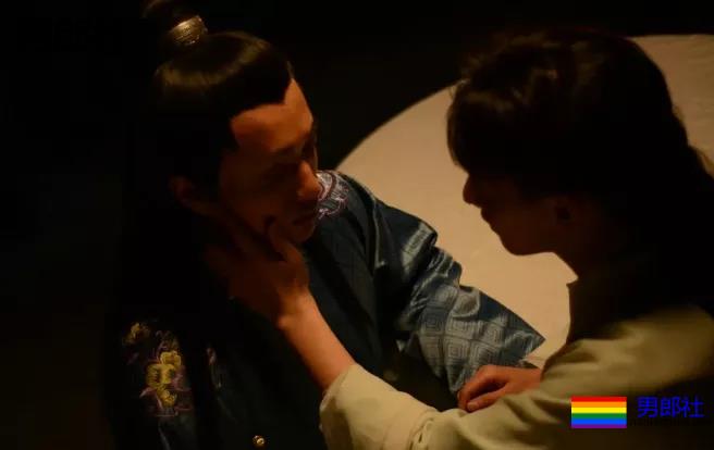 国产片尺度最大没有之一，帝王攻vs穿越受泳池PaPa，战况激烈！ - 51虹马