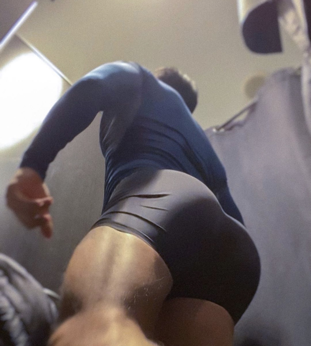 一个有蜜桃臀的男人 - 51虹马 一个有蜜桃臀的男人 - 51虹马