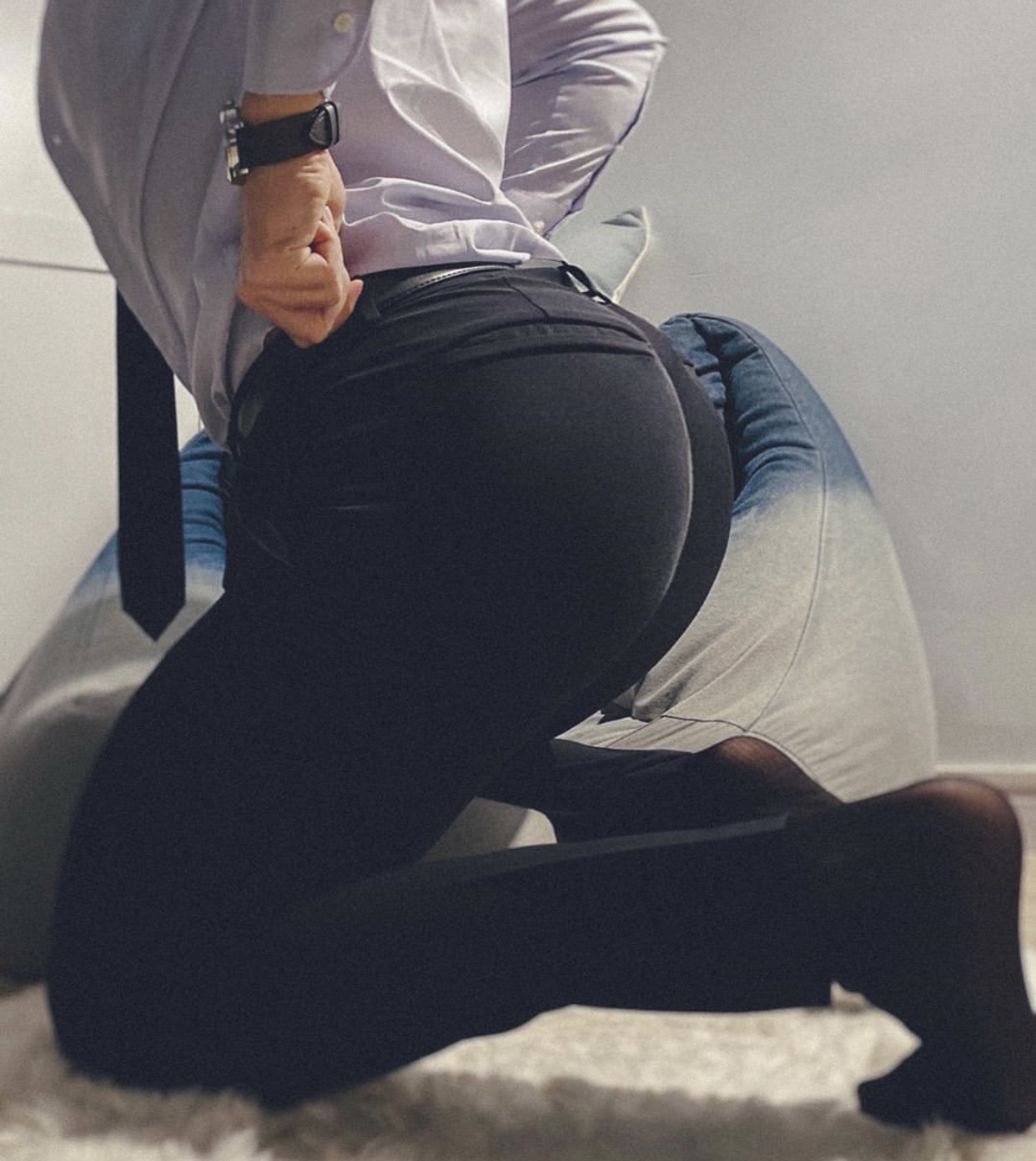 一个有蜜桃臀的男人 - 51虹马 一个有蜜桃臀的男人 - 51虹马