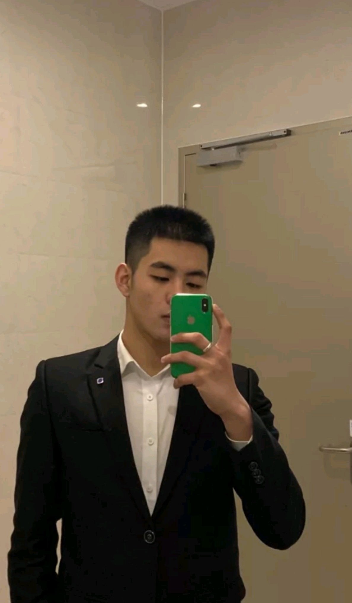 那些好看又A的正装男，也太好看了吧！ - 51虹马