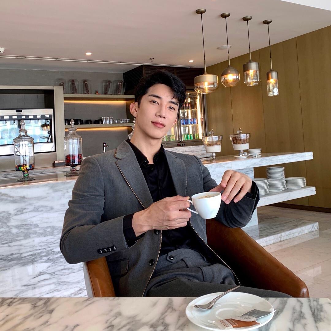 那些好看又A的正装男，也太好看了吧！ - 51虹马