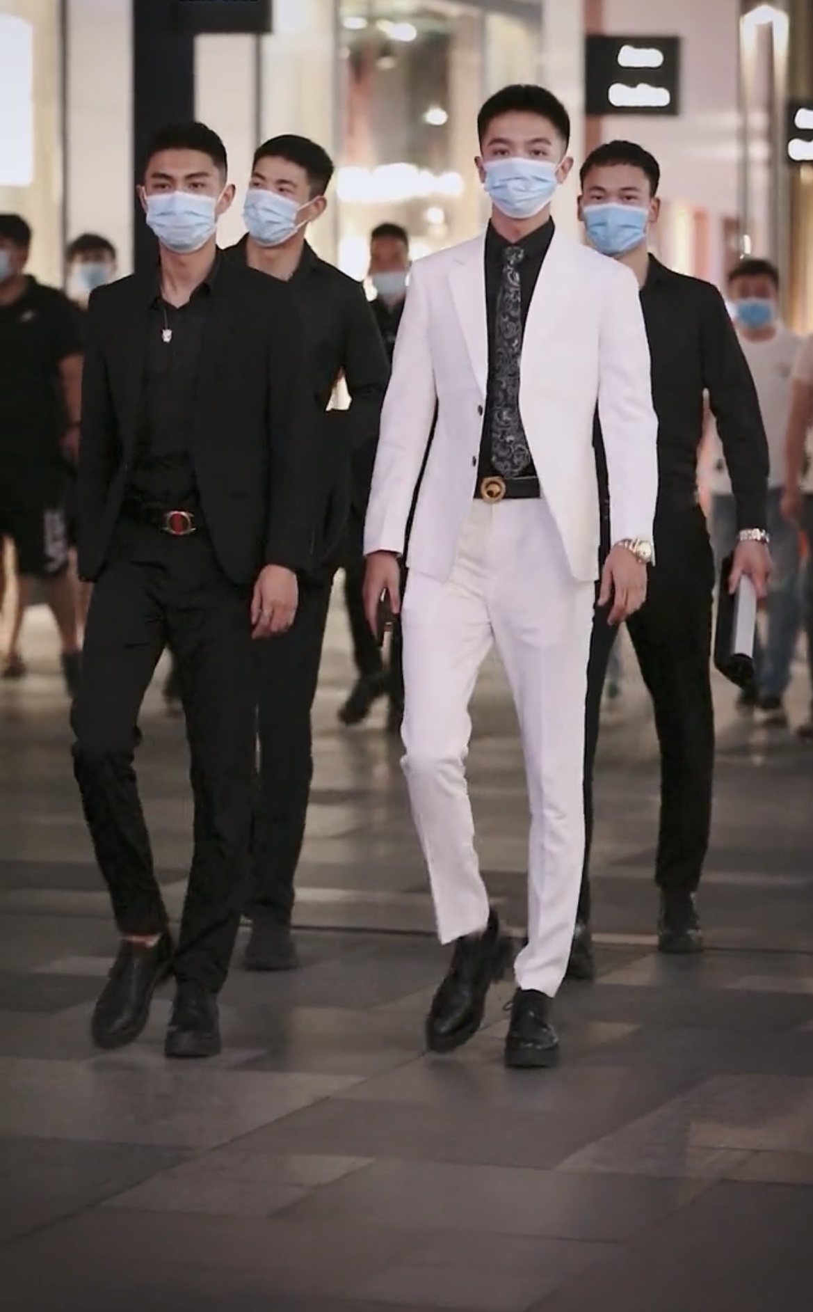 为什么坏男人总是让gay欲罢不能? - 51虹马 为什么坏男人总是让gay欲罢不能? - 51虹马