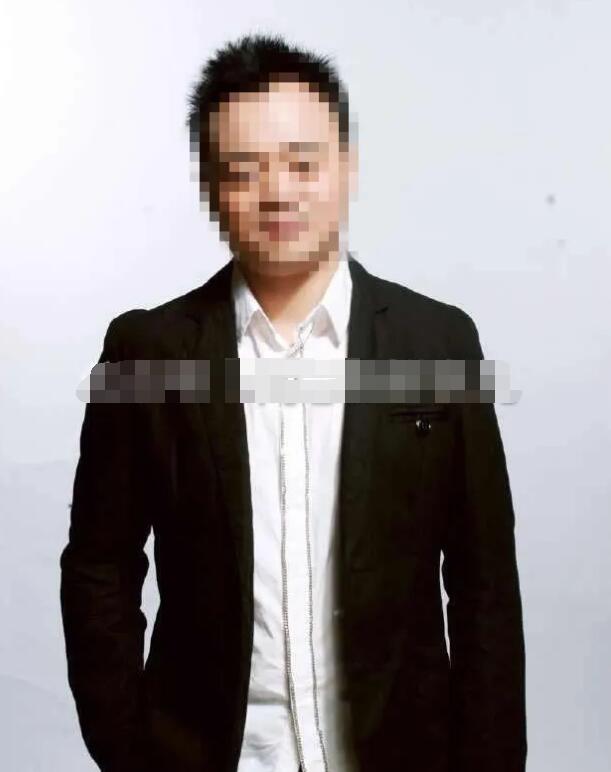 震惊！成都男老师被爆猥亵20名高中男生 - 51虹马