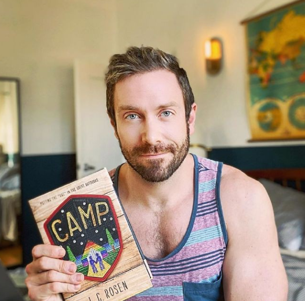 这本同志小说还没出版就售出了电影改编权-51虹马