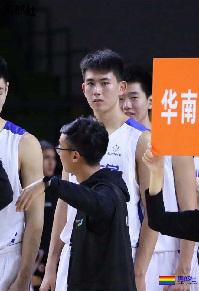 00后汕大篮球体育生校草,2米03长腿大鼻子,这个直男奶凶! - 51虹马 00后汕大篮球体育生校草,2米03长腿大鼻子,这个直男奶凶! - 51虹马