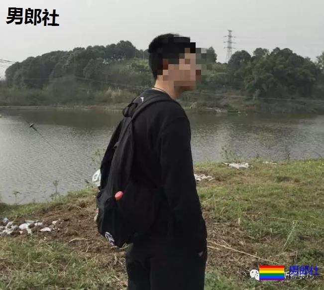 心痛!重庆二外17岁天才少年或因性别问题认同跳楼身亡-51虹马