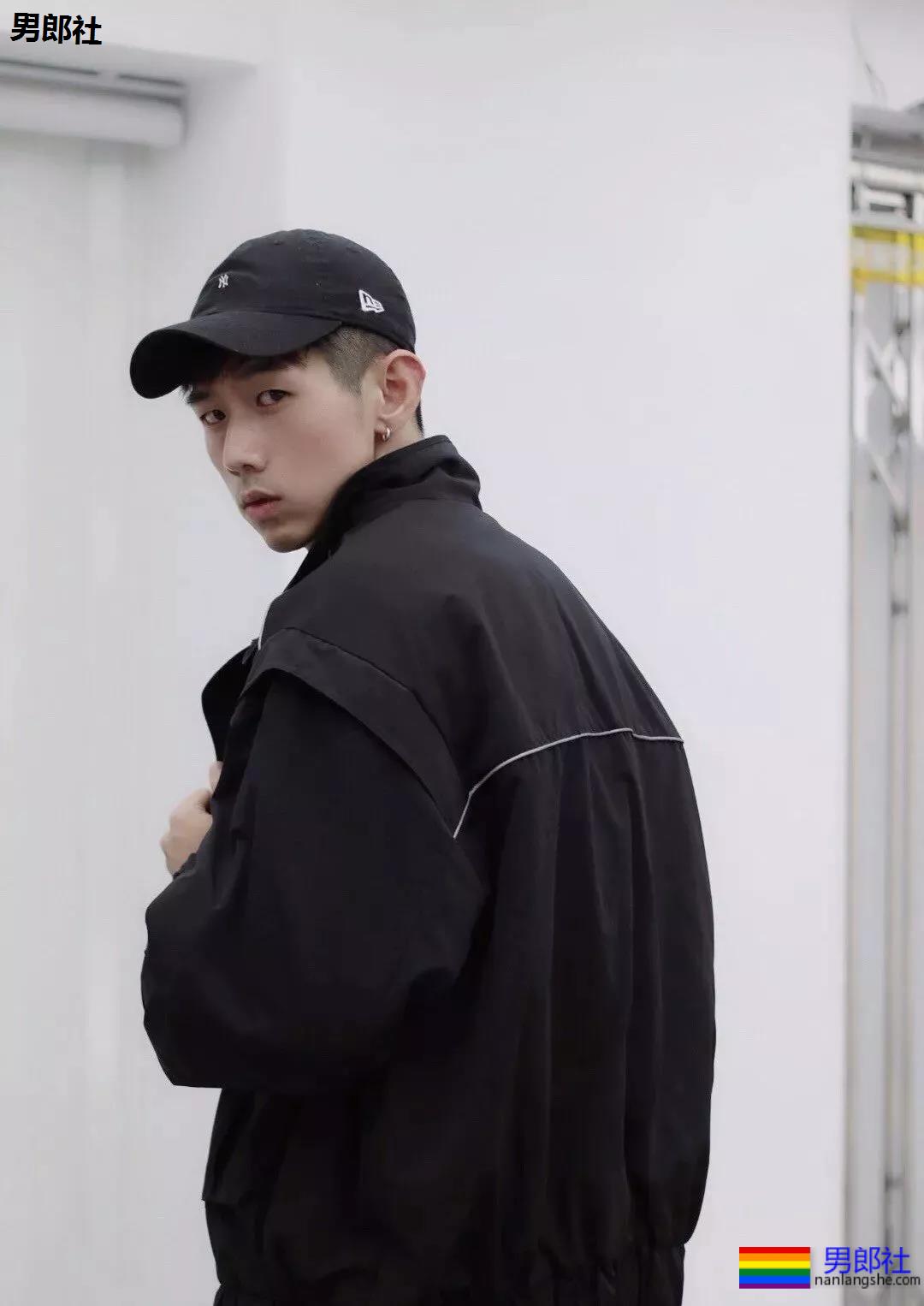 单眼皮篮球体育生,超可的校草男神 - 51虹马 单眼皮篮球体育生,超可的校草男神 - 51虹马