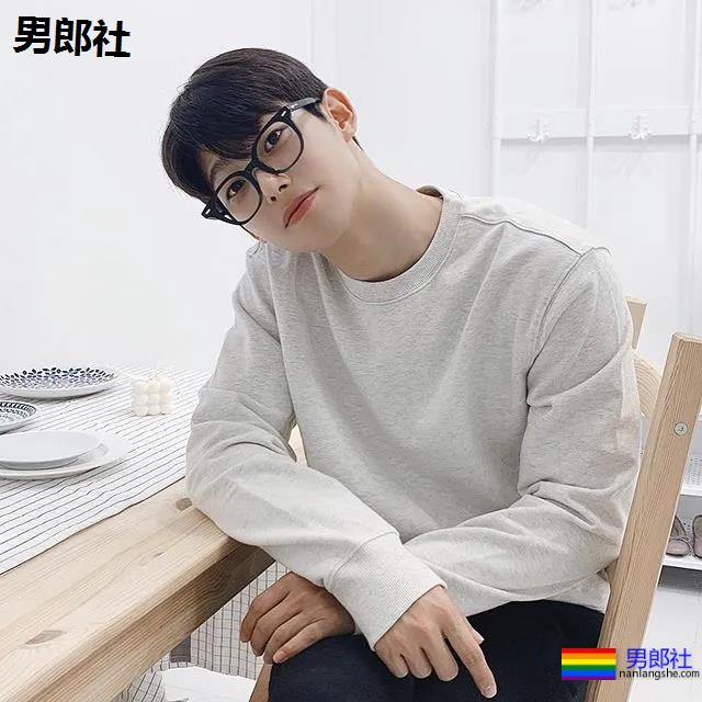 抖音国际版主播网络红人，扒拉一下他的私照 - 51虹马