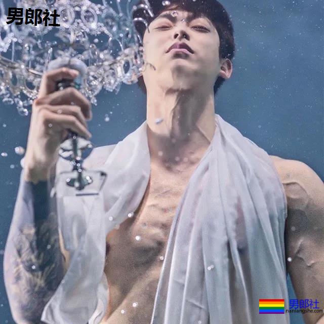 抖音国际版主播网络红人，扒拉一下他的私照 - 51虹马