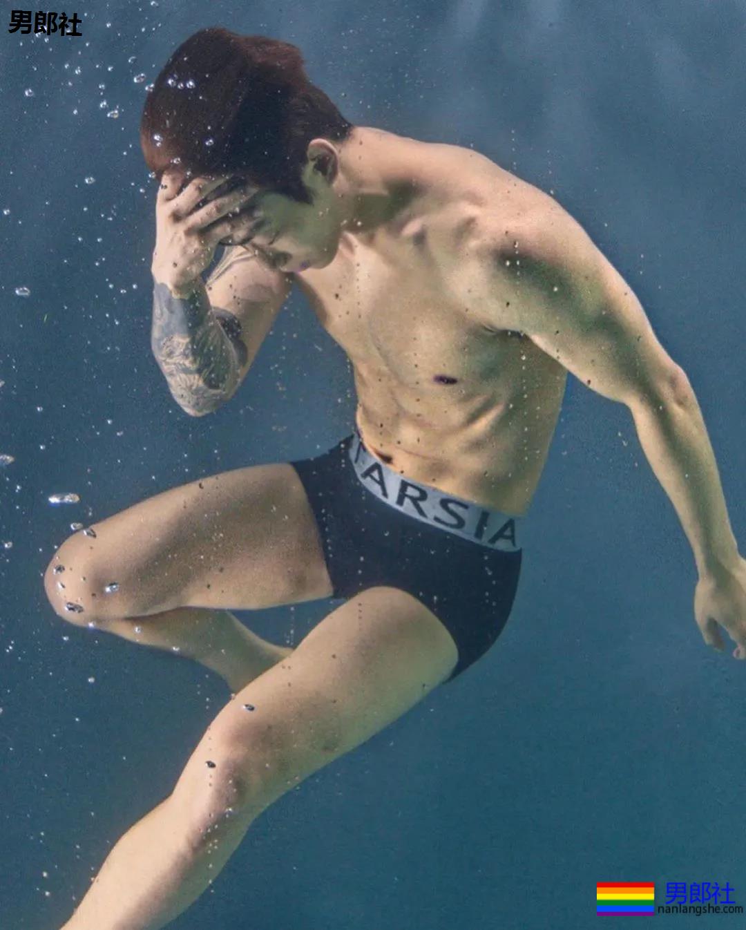 抖音国际版主播网络红人，扒拉一下他的私照 - 51虹马