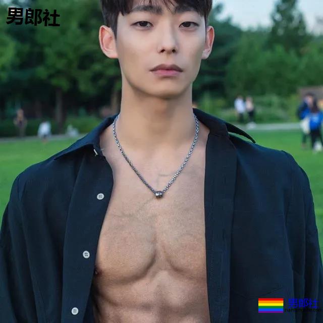 抖音国际版主播网络红人，扒拉一下他的私照 - 51虹马