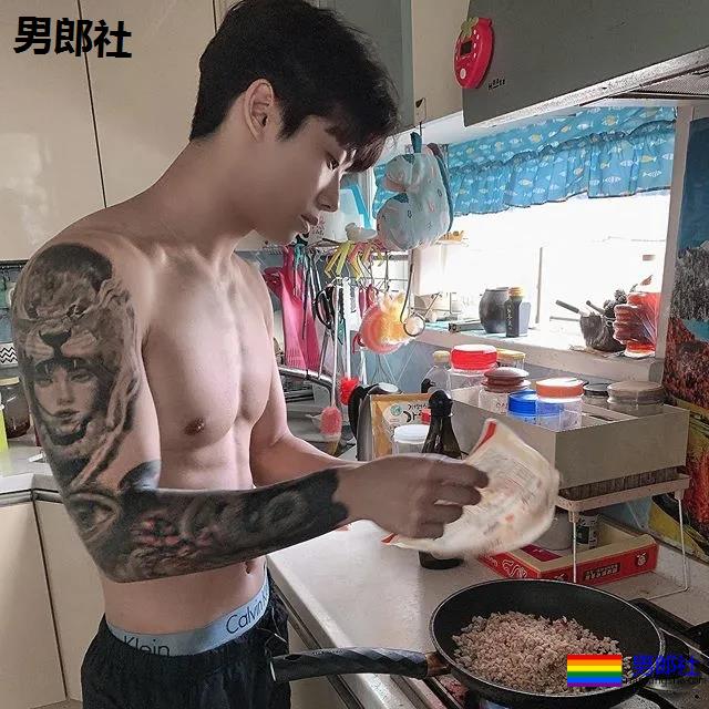 抖音国际版主播网络红人，扒拉一下他的私照 - 51虹马