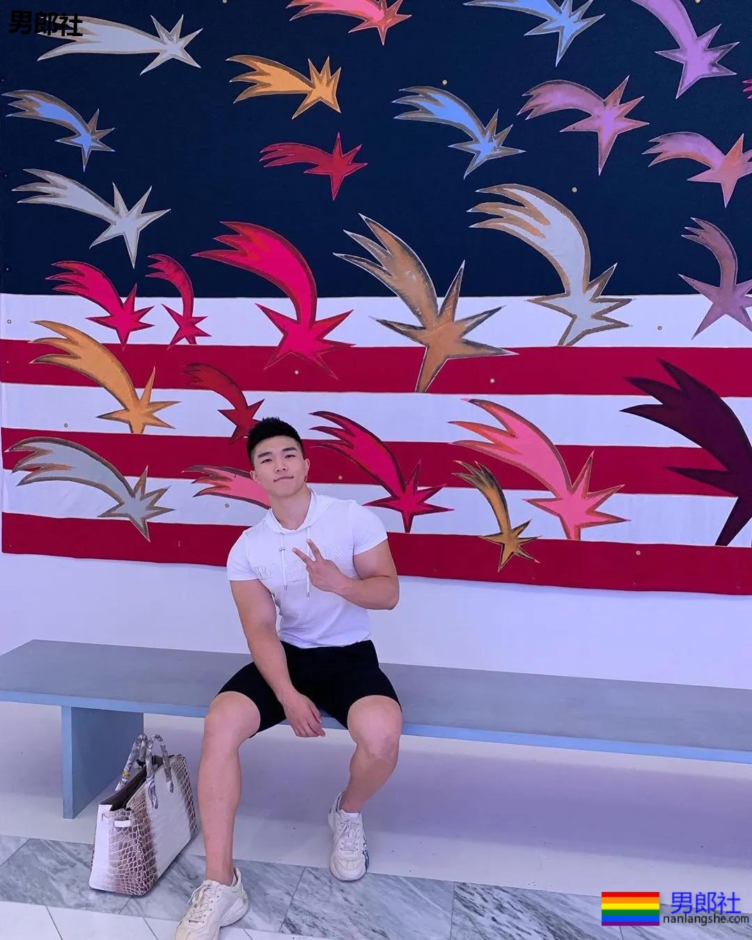 奶凶健气肌肉幼兽，童颜腹肌小筋肉，A爆他！ - 51虹马